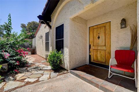 2569 Swan Ln, Las Vegas, NV 89121