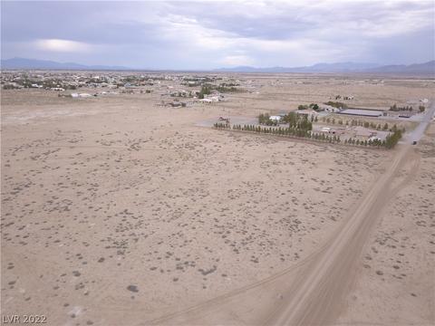 2601 S Woodchips Rd, Pahrump, NV 89048