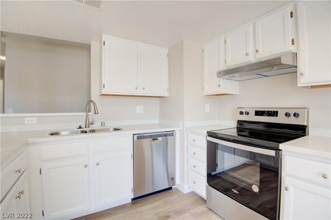 3751 Shirebrook Dr #142, Las Vegas, NV 89115