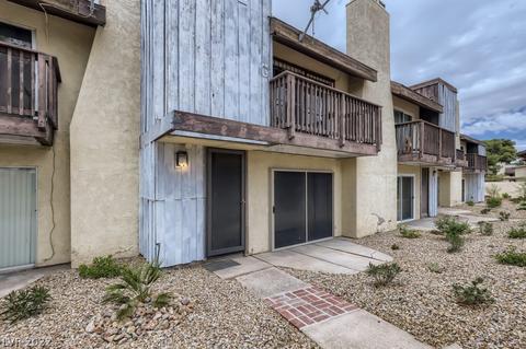 586 Willow Green Dr, Las Vegas, NV 89169