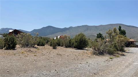 77 Pine Rd, Las Vegas, NV 89124