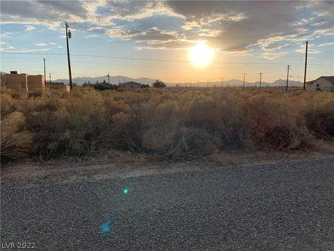 2560 S Minnie Ln, Pahrump, NV 89060