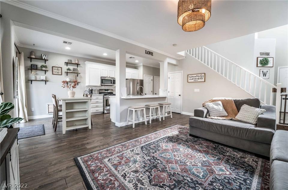  8101 Tilkuni Dr, Las Vegas, NV 89166 photo 2