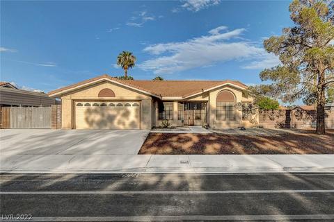 3040 N Torrey Pines Dr, Las Vegas, NV 89108