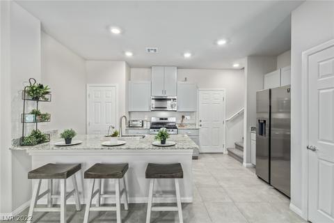 7237 Halo Falls St, North Las Vegas, NV 89084