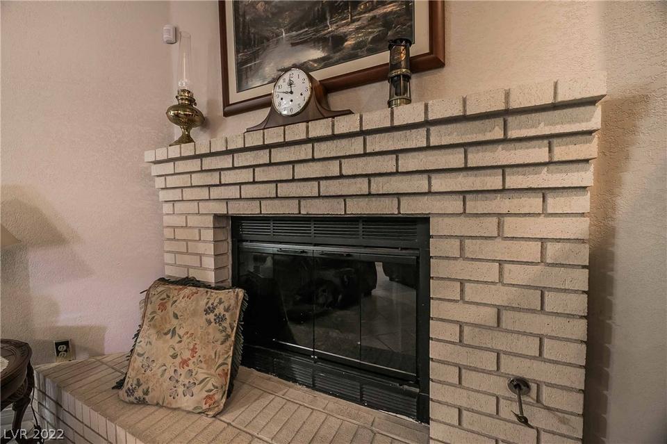  7581 Demona Dr, Las Vegas, NV 89123 photo 14