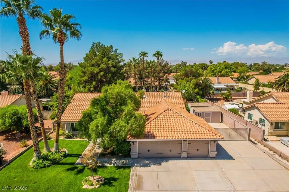  7581 Demona Dr, Las Vegas, NV 89123 photo 79