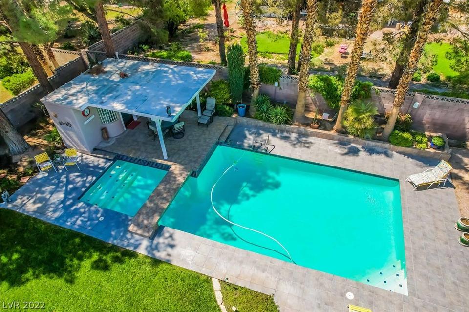  7581 Demona Dr, Las Vegas, NV 89123 photo 3