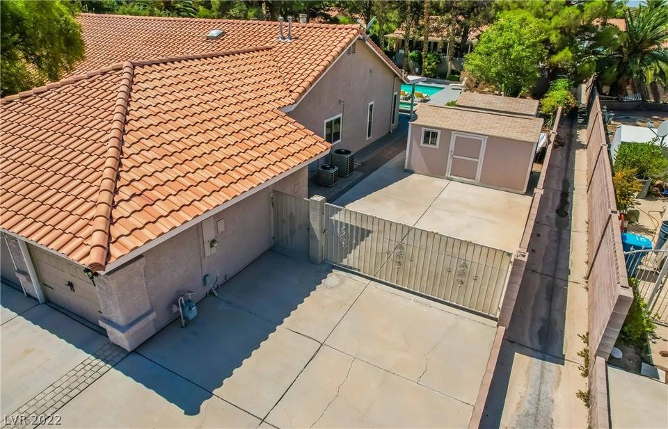  7581 Demona Dr, Las Vegas, NV 89123 photo 6
