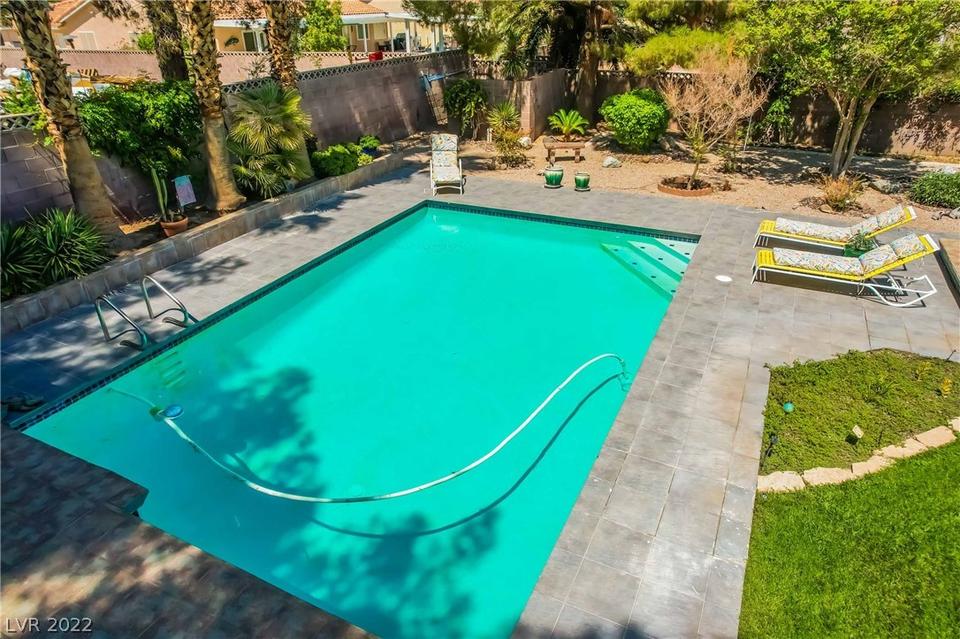  7581 Demona Dr, Las Vegas, NV 89123 photo 4