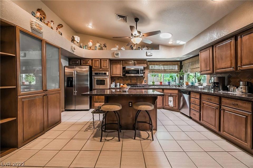  7581 Demona Dr, Las Vegas, NV 89123 photo 15