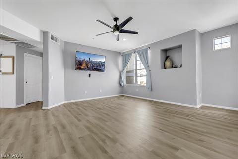 5855 Valley Dr #2068, North Las Vegas, NV 89031