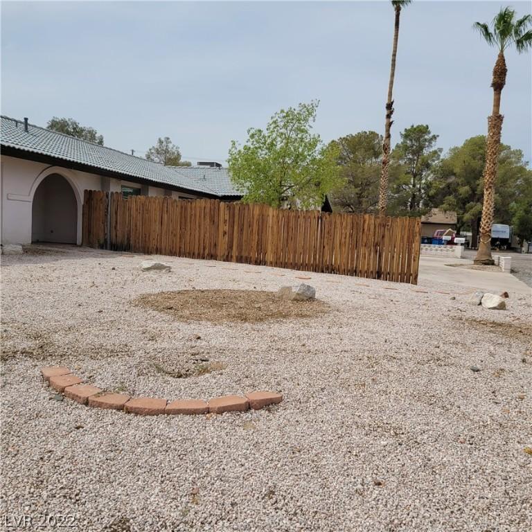  7181 Dean Martin Dr, Las Vegas, NV 89118 photo 2