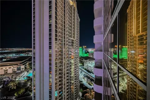 135 Harmon Ave #1114, Las Vegas, NV 89109