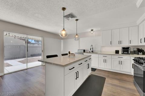 5209 Percheron St, Las Vegas, NV 89119