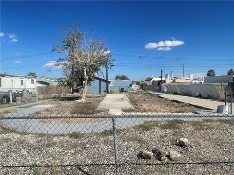 227 Navajo Dr, Henderson, NV 89015