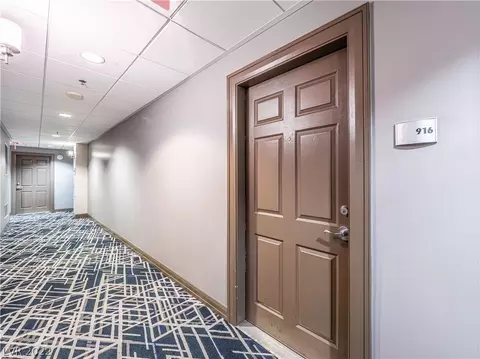 150 Las Vegas Blvd #916, Las Vegas, NV 89101