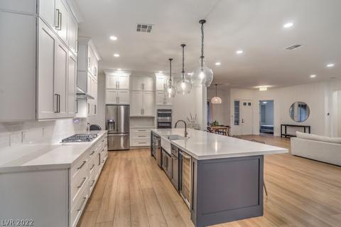 2655 Buckmaster Ln, Las Vegas, NV 89117