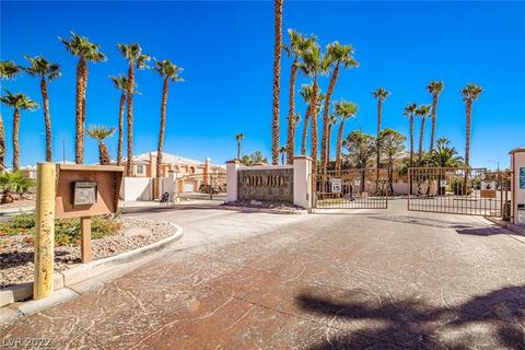 8413 Blue Island Ave, Las Vegas, NV 89129