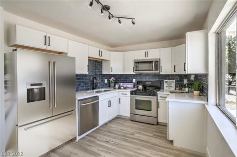 409 Holland Ave, Las Vegas, NV 89106