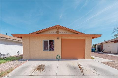 3922 Calle Esquina, Las Vegas, NV 89103
