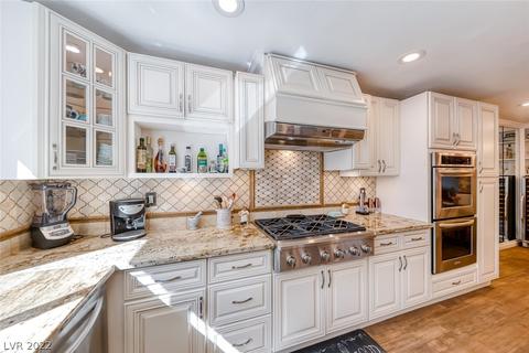 2560 Pera Cir, Las Vegas, NV 89121
