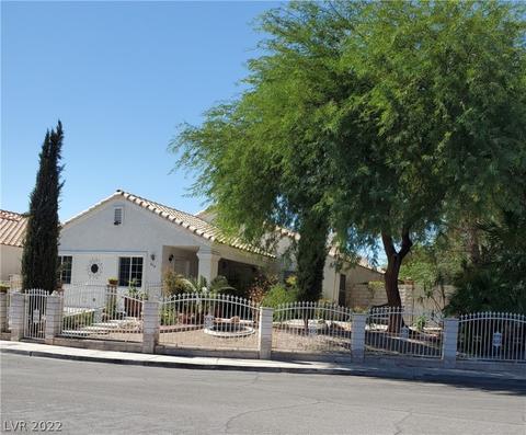 808 Antonio Dr, Las Vegas, NV 89107