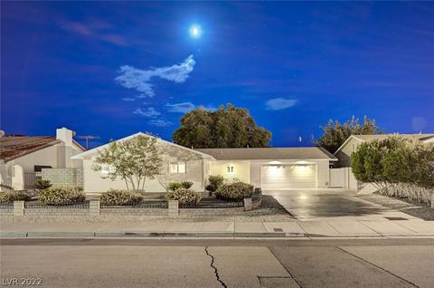 875 Shirley Ln, Boulder City, NV 89005