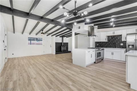225 Hillcrest Dr, Henderson, NV 89015