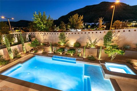 10325 Green Ember Dr, Las Vegas, NV 89135