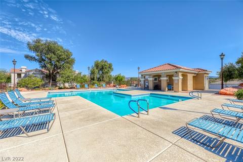 2438 Cliffwood Dr, Henderson, NV 89074