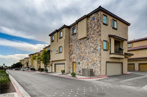5955 Nuevo Leon St #8, North Las Vegas, NV 89031