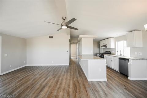 283 Aztec Ln, Henderson, NV 89015