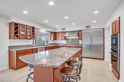 4350 Salamanca Cir, Las Vegas, NV 89121