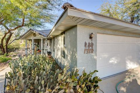 1318 Pearl Ave, Logandale, NV 89021