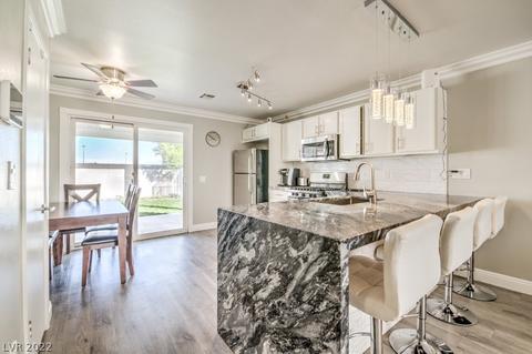 4244 Velure St, Las Vegas, NV 89122