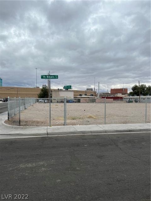 701 W Mcwilliams Ave, Las Vegas, NV 89106