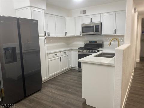 5253 Caspian Springs Dr #102, Las Vegas, NV 89120