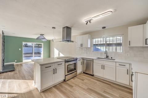 2511 Alfa Cir, Las Vegas, NV 89142