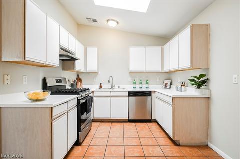 2216 Calm Sea Ave, Las Vegas, NV 89106