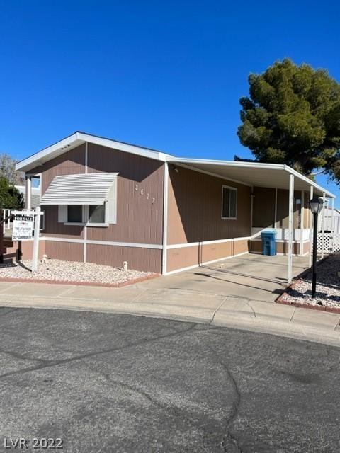 3672 Haleakala Dr, Las Vegas, NV 89122