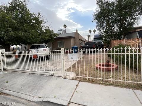 1504 Ardmore St, Las Vegas, NV 89104