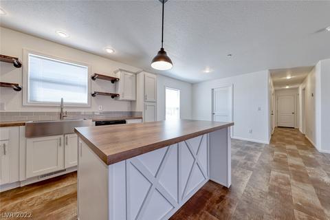 243 Mojave Ln, Henderson, NV 89015