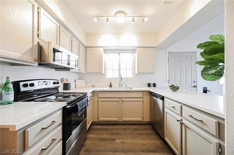 2725 S Nellis Blvd #2057, Las Vegas, NV 89121
