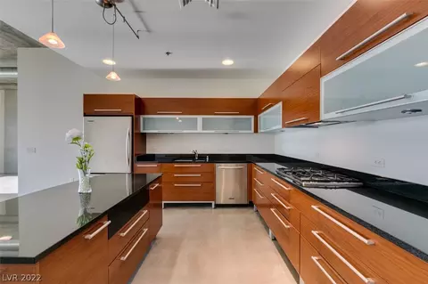 900 S Las Vegas Blvd #1009, Las Vegas, NV 89101