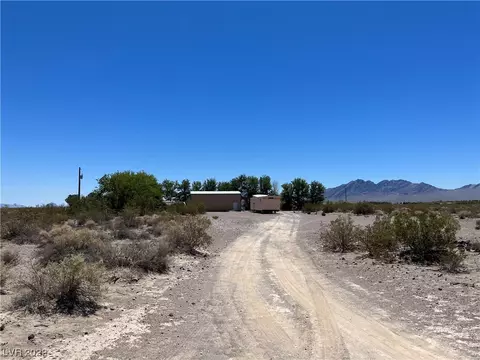 141 Quarterhorse Rd, Amargosa Valley, NV 89020