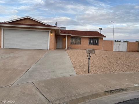240 Queen Marie Ct, Henderson, NV 89015