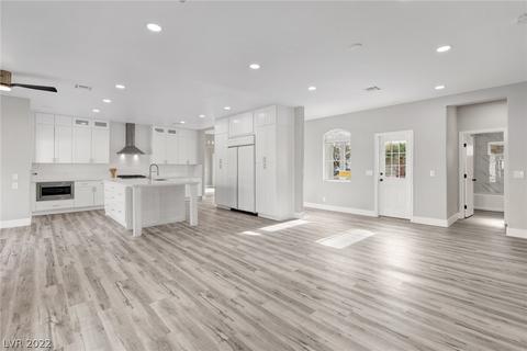 2251 Rosanna St, Las Vegas, NV 89117