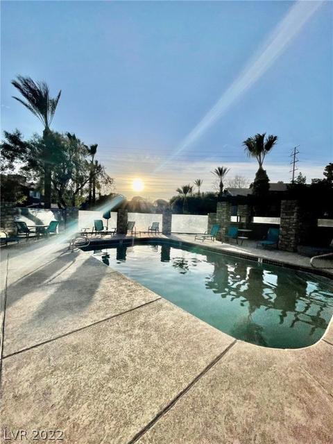 2750 S Durango Dr #2060, Las Vegas, NV 89117