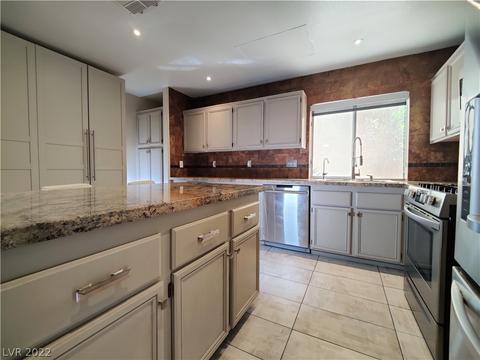 1804 Pineapple Tree Ct, Las Vegas, NV 89142
